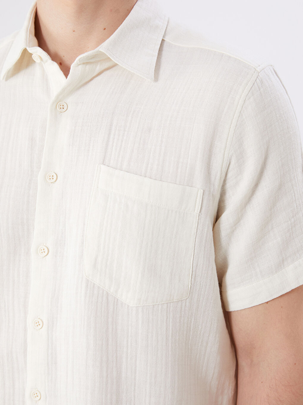 LCWAIKIKI Classic Regular Fit Short Sleeve Men's Shirt -S5QL13Z8-FEF