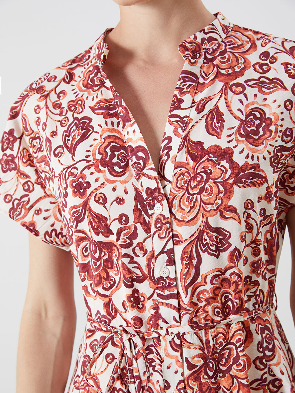 Turuncu Kaçık Yaka Çiçekli Pileli Elbise-2