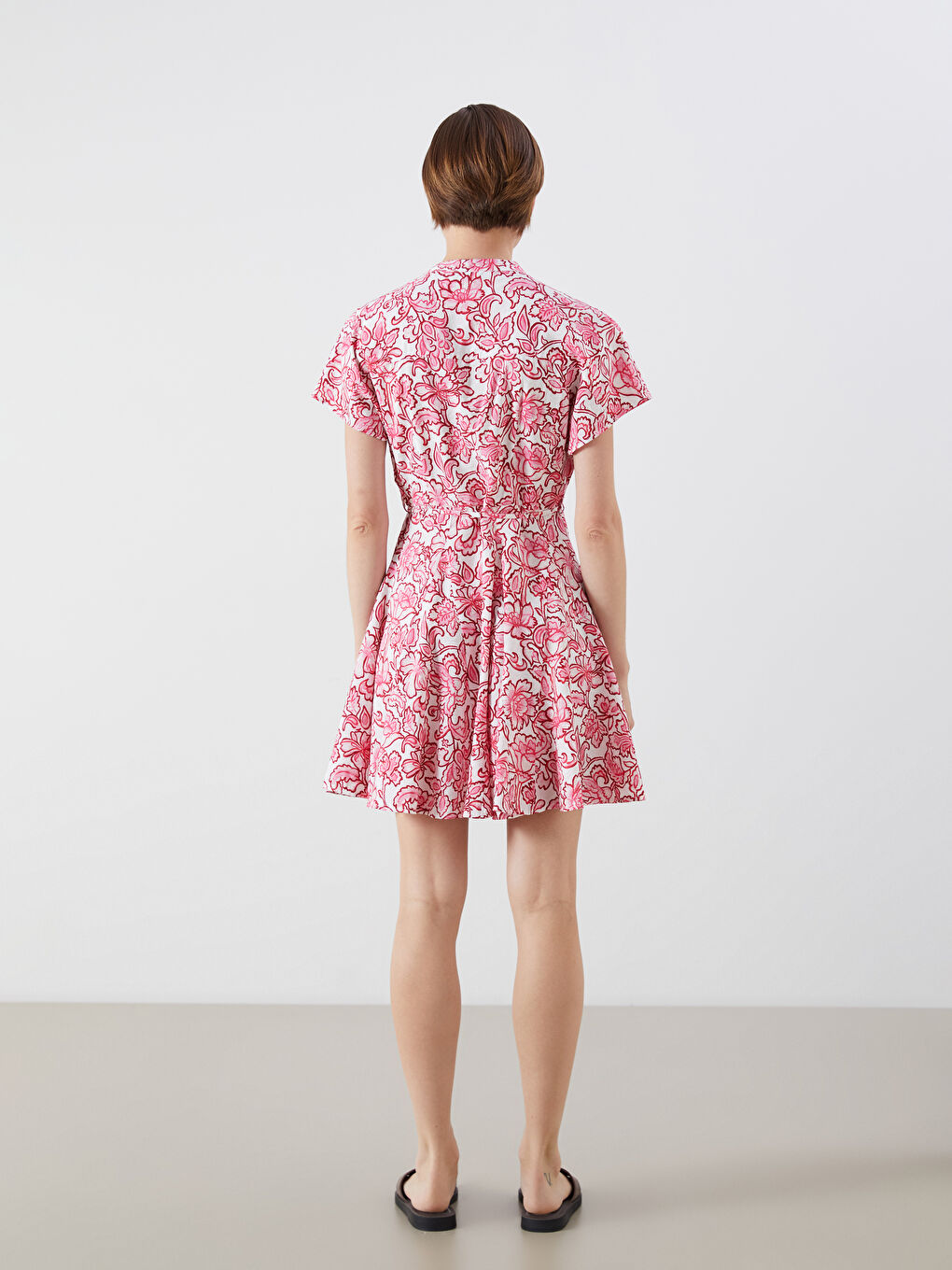 Pembe Kaçık Yaka Çiçekli Pileli Elbise-3