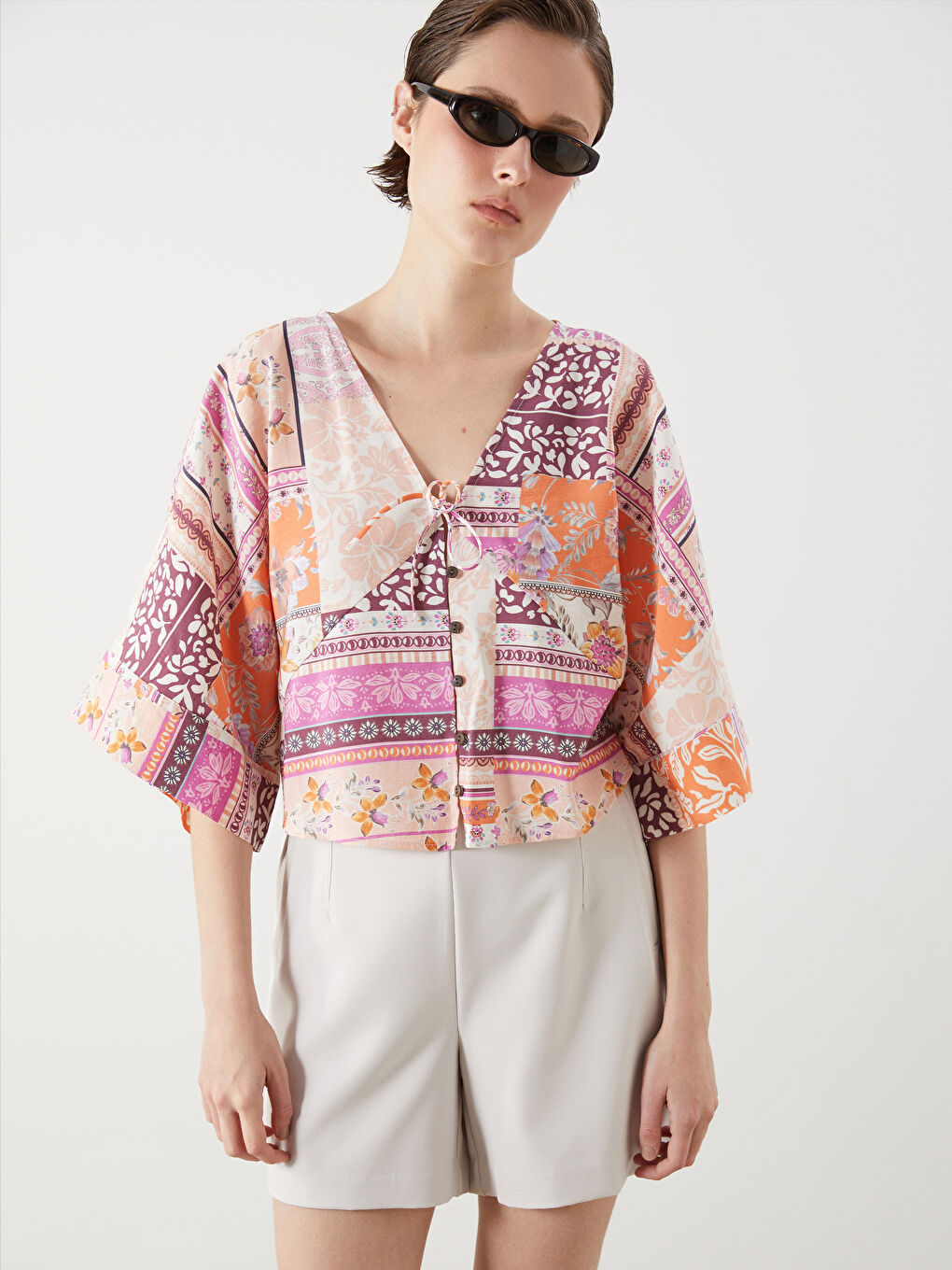 Bluza Crop Od Mešavine Modala Sa Uzorkom I Dvorednim Kopčanjem