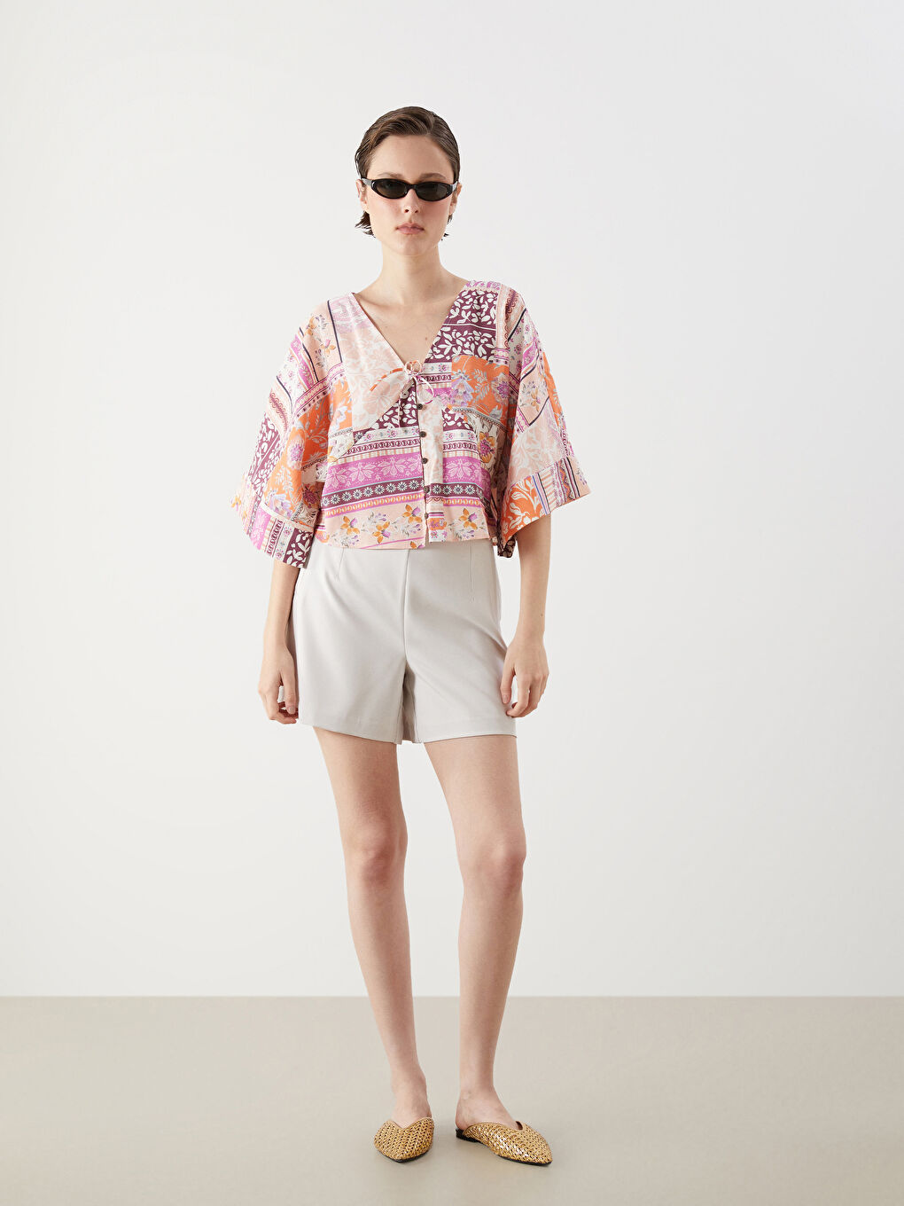 Bluza Crop Od Mešavine Modala Sa Uzorkom I Dvorednim Kopčanjem-1