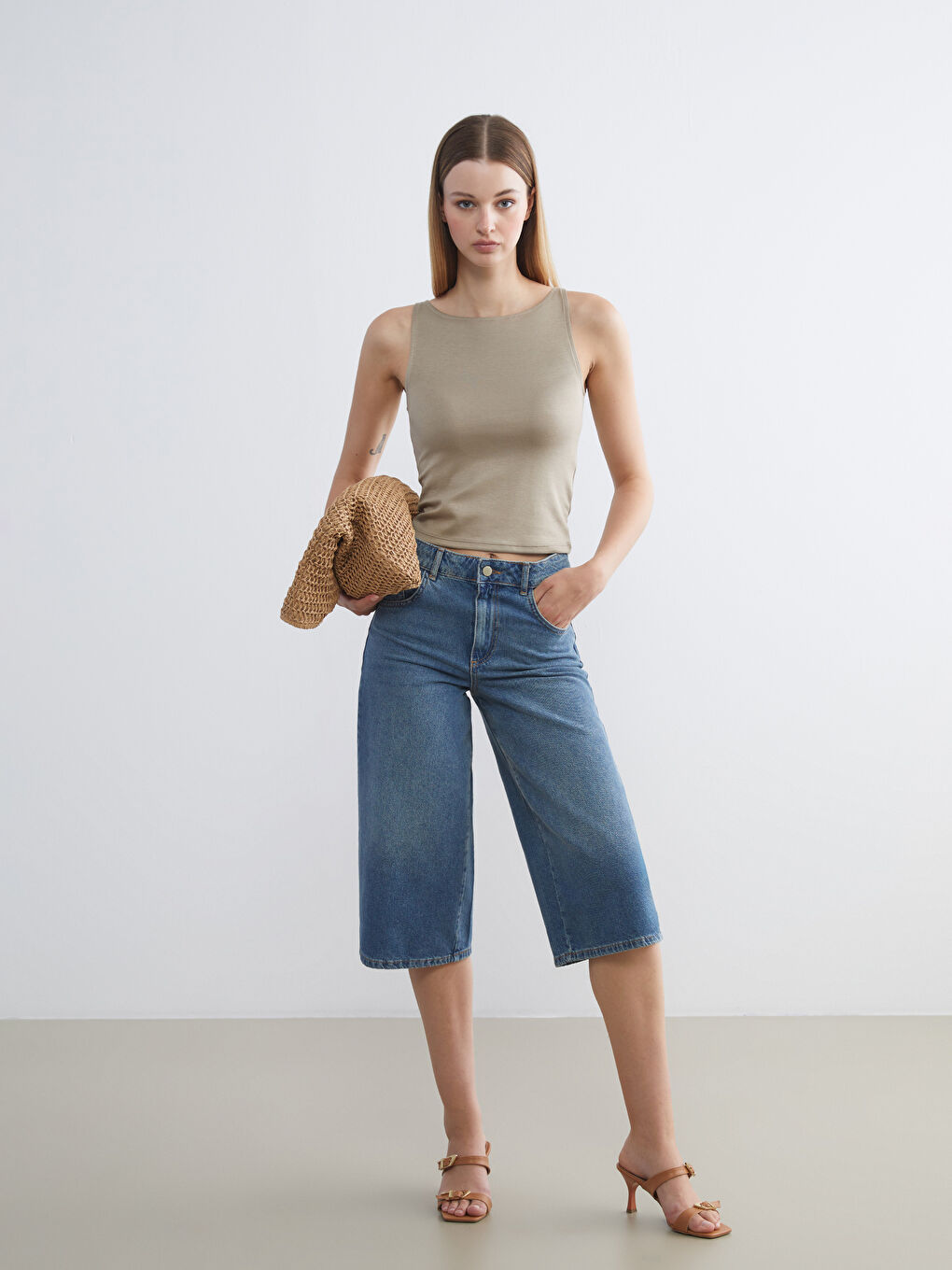 Kahverengi Bisiklet Yaka Kadın Atlet-1