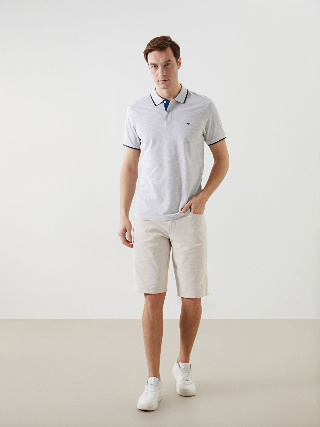 Футболка Мужская Пике Однотонная с Воротником Поло-3