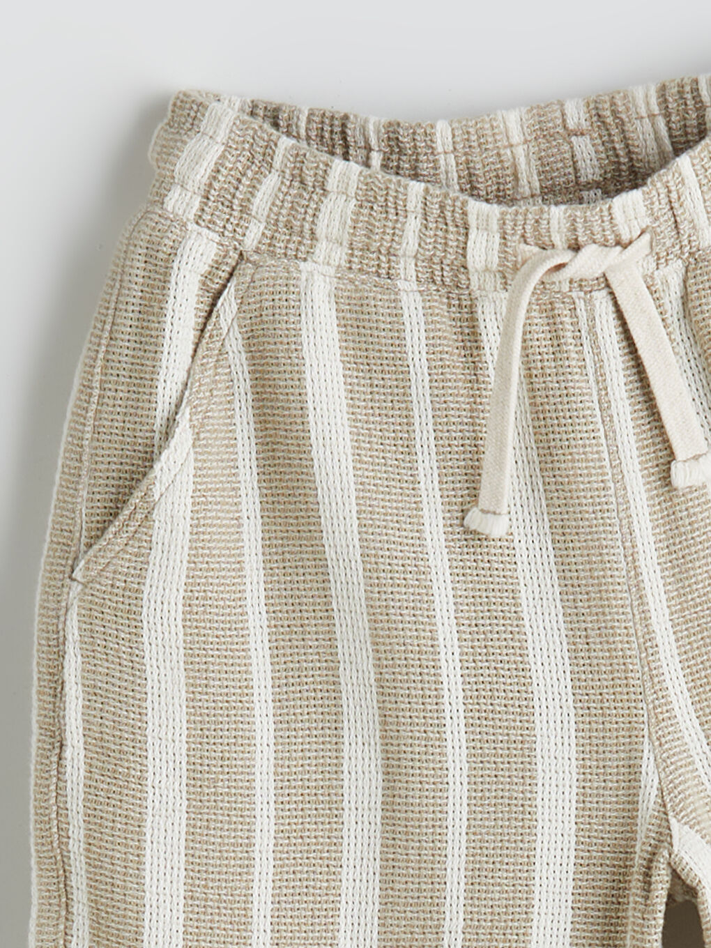 LCW Kids Elasticated Waist Muslin Boys' Shorts -S5QM01Z4-ELZ