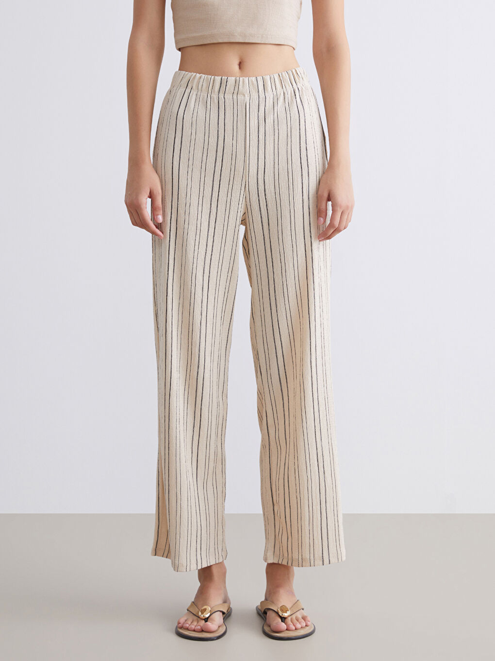 LCWAIKIKI Classic Elasticated Waist Striped Wide Leg Women's Trousers -S5QM50Z8-LFC