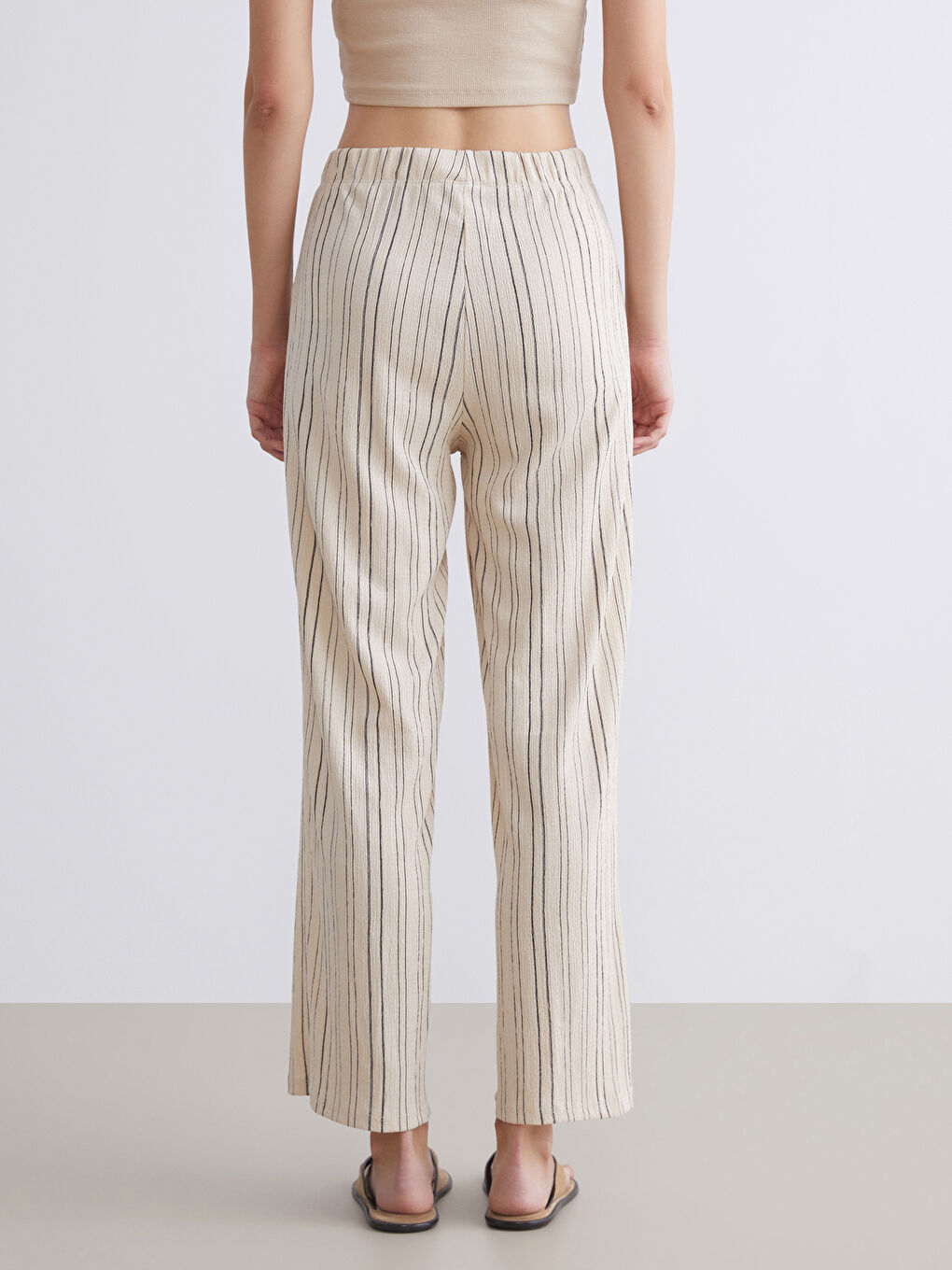 LCWAIKIKI Classic Elasticated Waist Striped Wide Leg Women's Trousers -S5QM50Z8-LFC