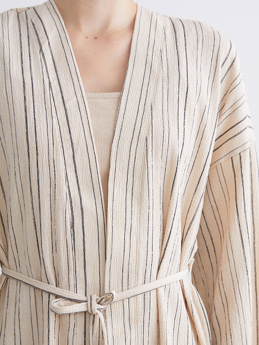 Ekru Şal Yaka Çizgili Oversize Kadın Hırka-2