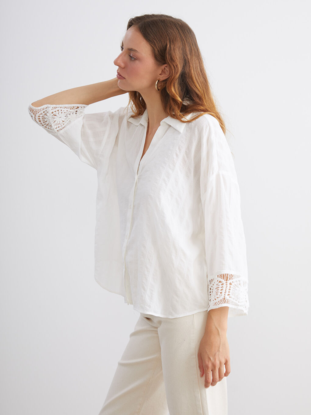 قميص نساء واسع بتفاصيل كروشيه-1