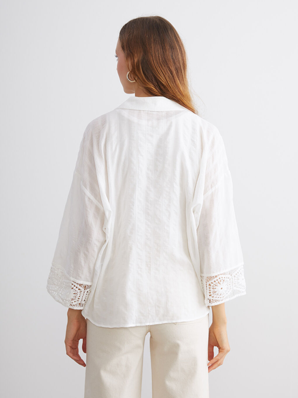 قميص نساء واسع بتفاصيل كروشيه-6