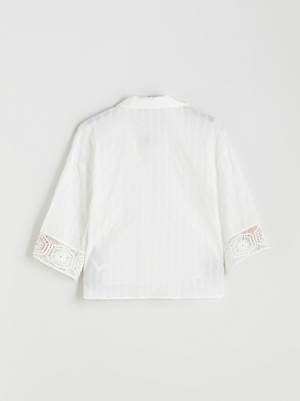 قميص نساء واسع بتفاصيل كروشيه-10