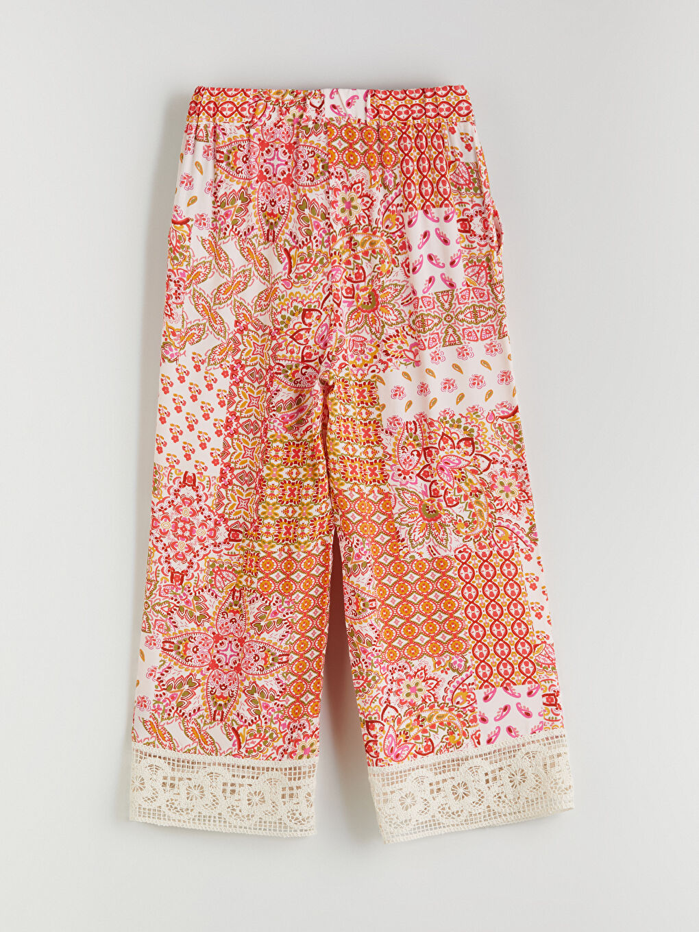 LC Waikiki Pantalone sa elastičnim strukom i detaljima od čipke za žene -S5QM66Z8-LT9