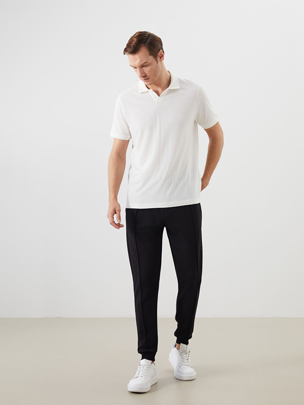 LCWAIKIKI Classic Standard Fit Men's Jogger Sweatpants -S5QN13Z8-CVL