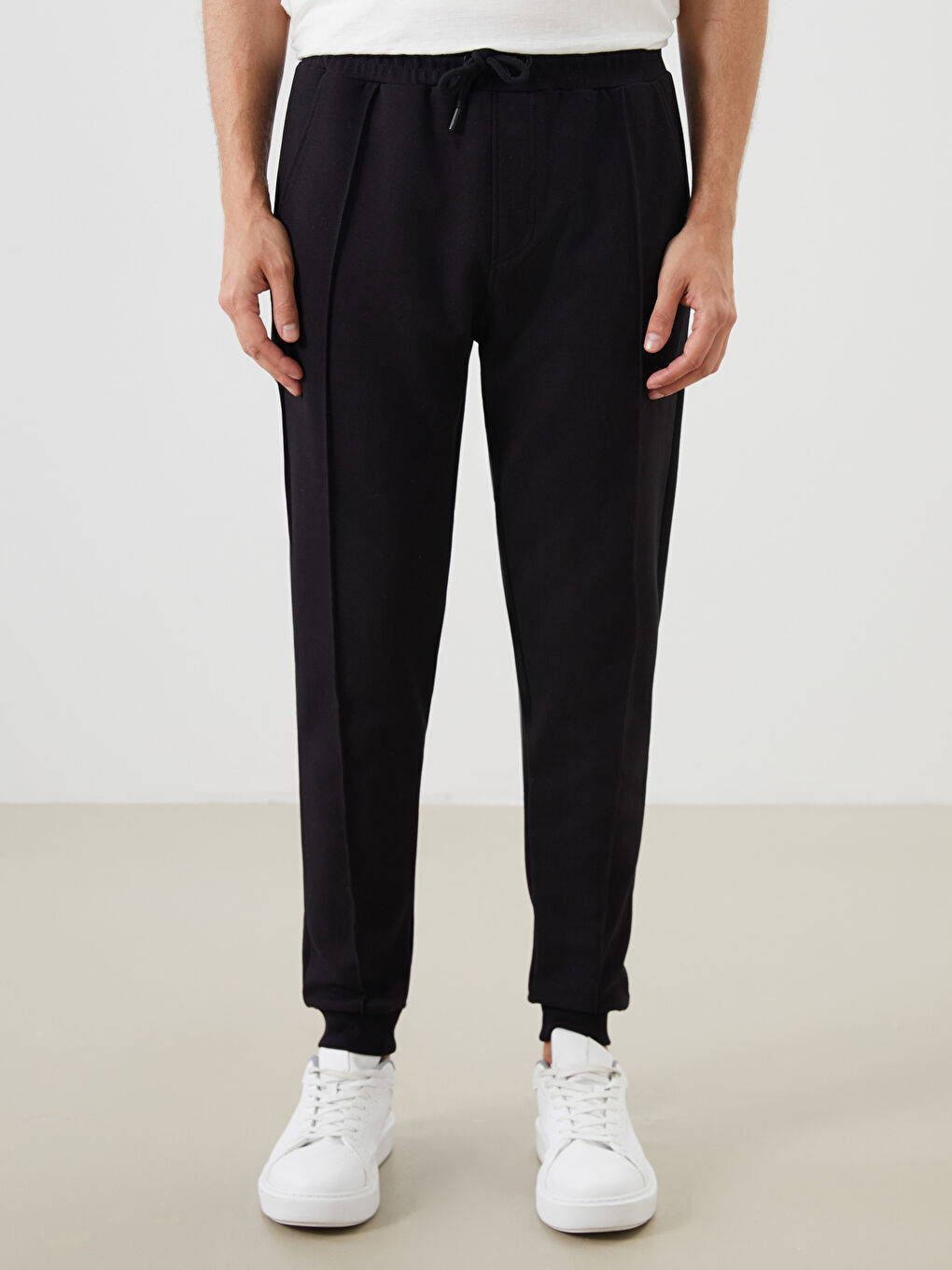 LCWAIKIKI Classic Standard Fit Men's Jogger Sweatpants -S5QN13Z8-CVL