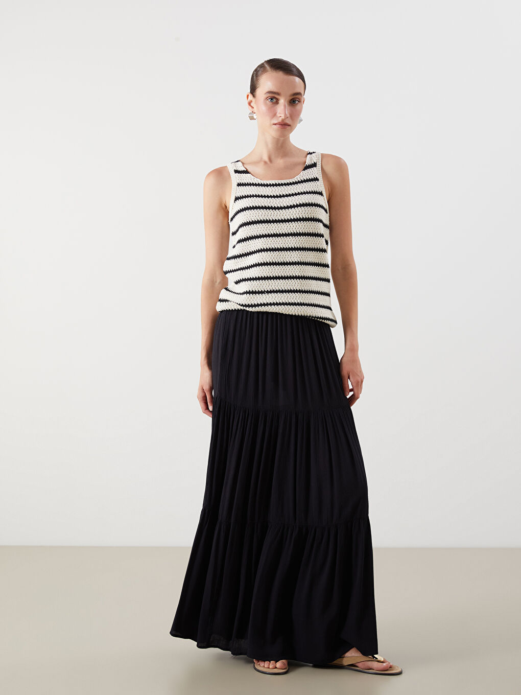 Woman BLACK Tank Top -S5QN68Z8-LEG