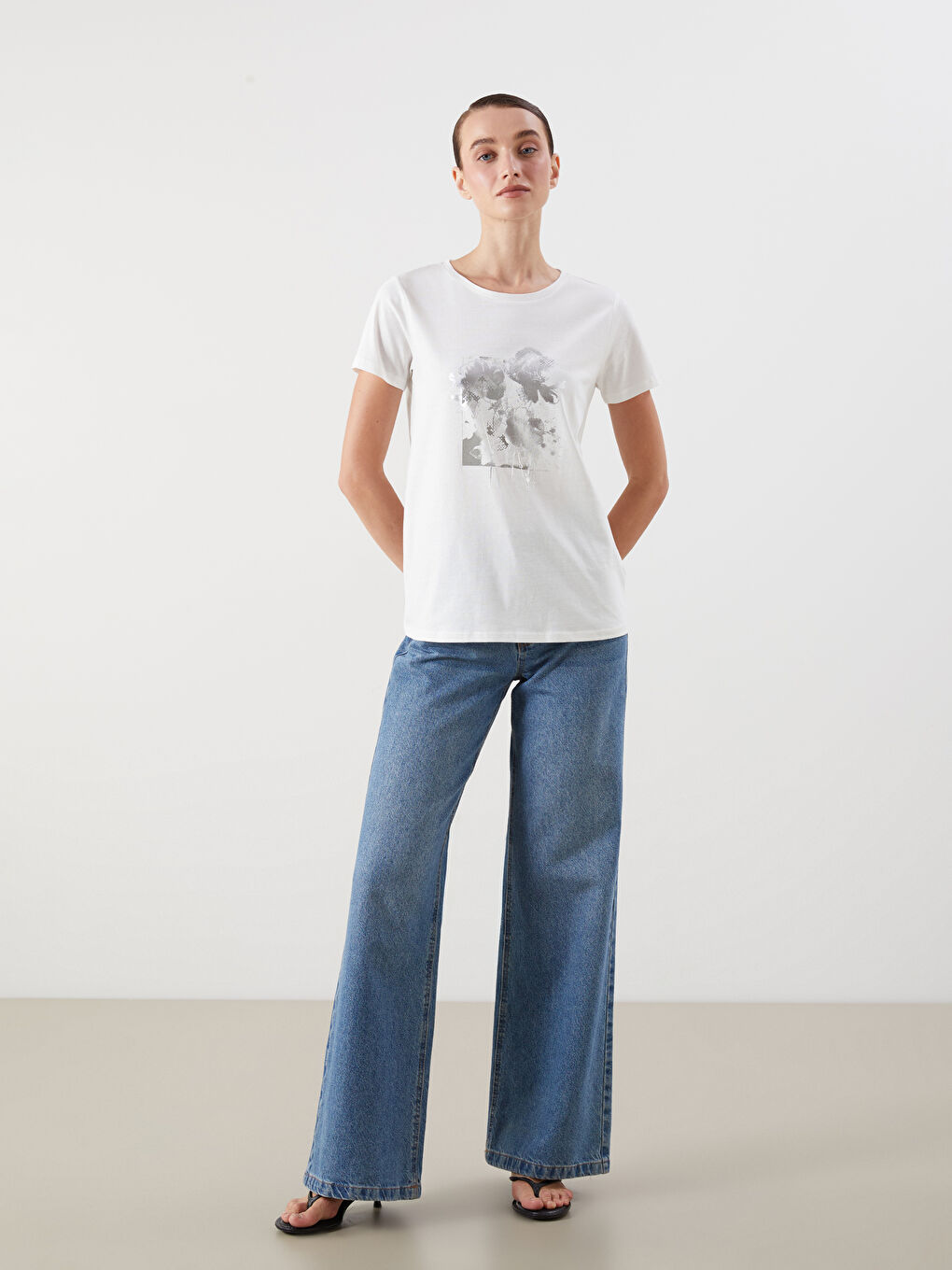 LCWAIKIKI Classic Crew Neck Printed Women's T-Shirt -S5QN71Z8-R9J