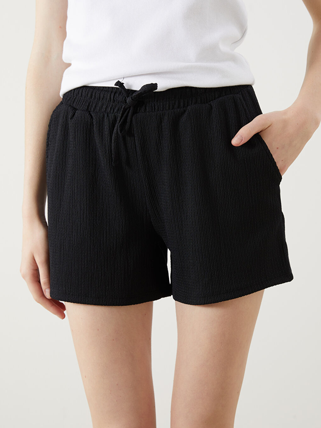 Elasticated Waist Textured Women's Shorts -S5QO24Z8-CVL