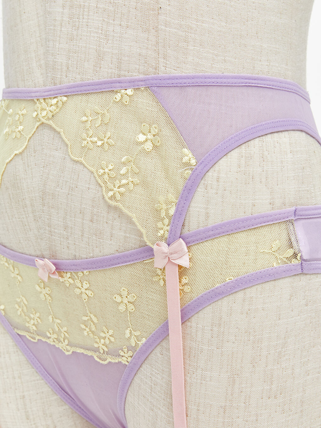 Sarı Dantelli Brazilian Külot ve Jartiyer Kemeri-2