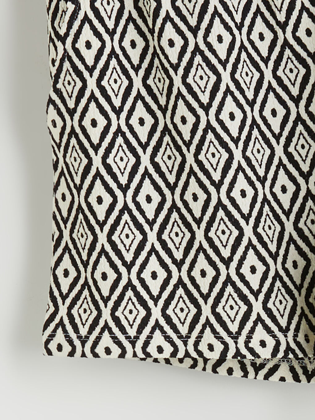 Elasticated Waist Patterned Women's Shorts-5