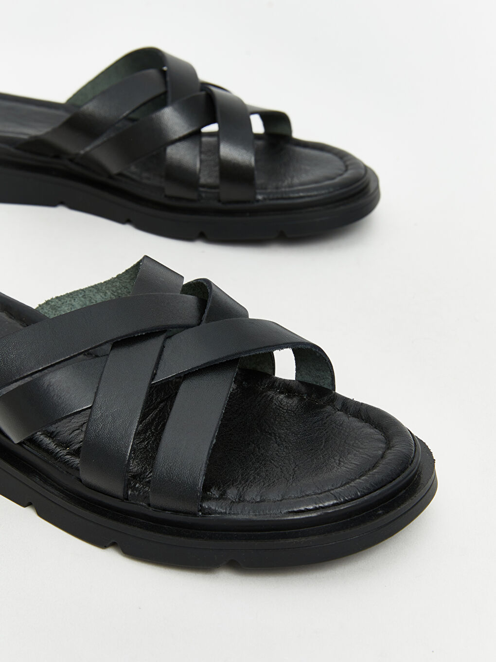 Siyah Çapraz Bantlı Kadın Terlik-2