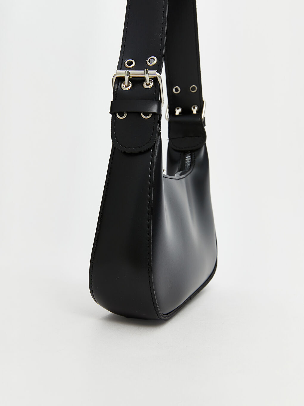 Siyah Deri Görünümlü Kadın Baget Çanta-2