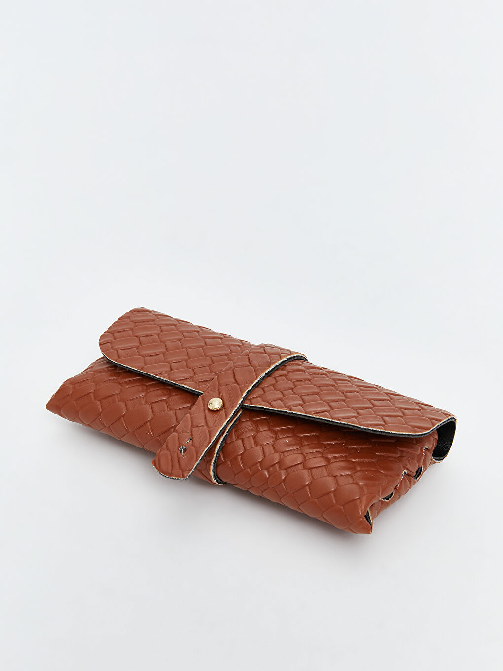 Kahverengi Deri Görünümlü Kroko Desenli Kadın Cüzdan-1