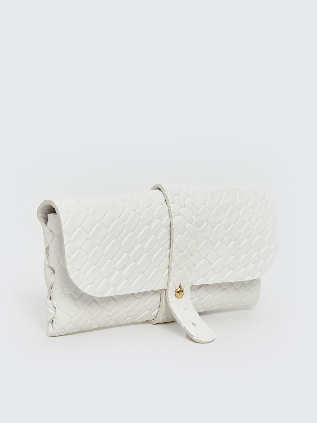 Beyaz Deri Görünümlü Kroko Desenli Kadın Cüzdan-1