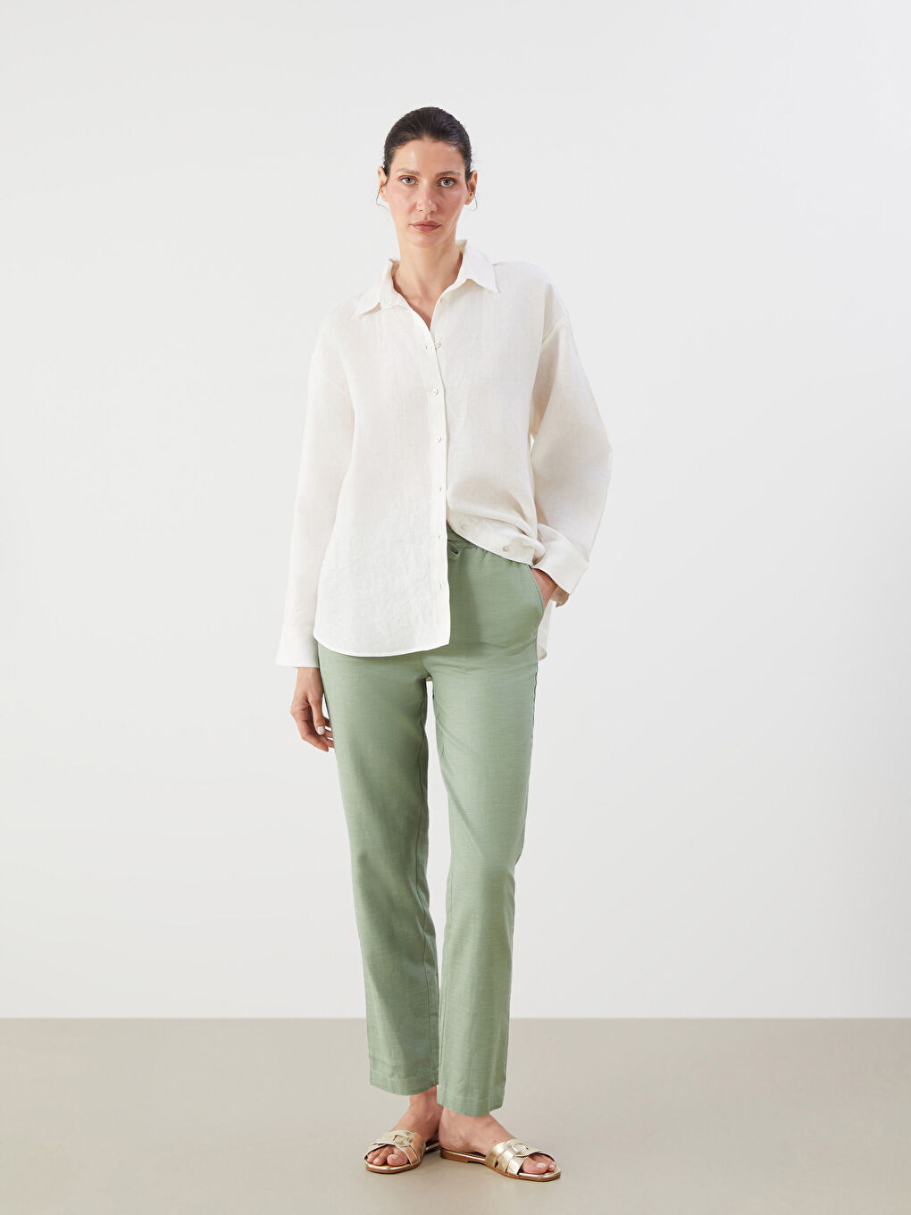 LCWAIKIKI Classic Women's Elastic Waist Linen Blend Trousers -S5QR01Z8-ZCY