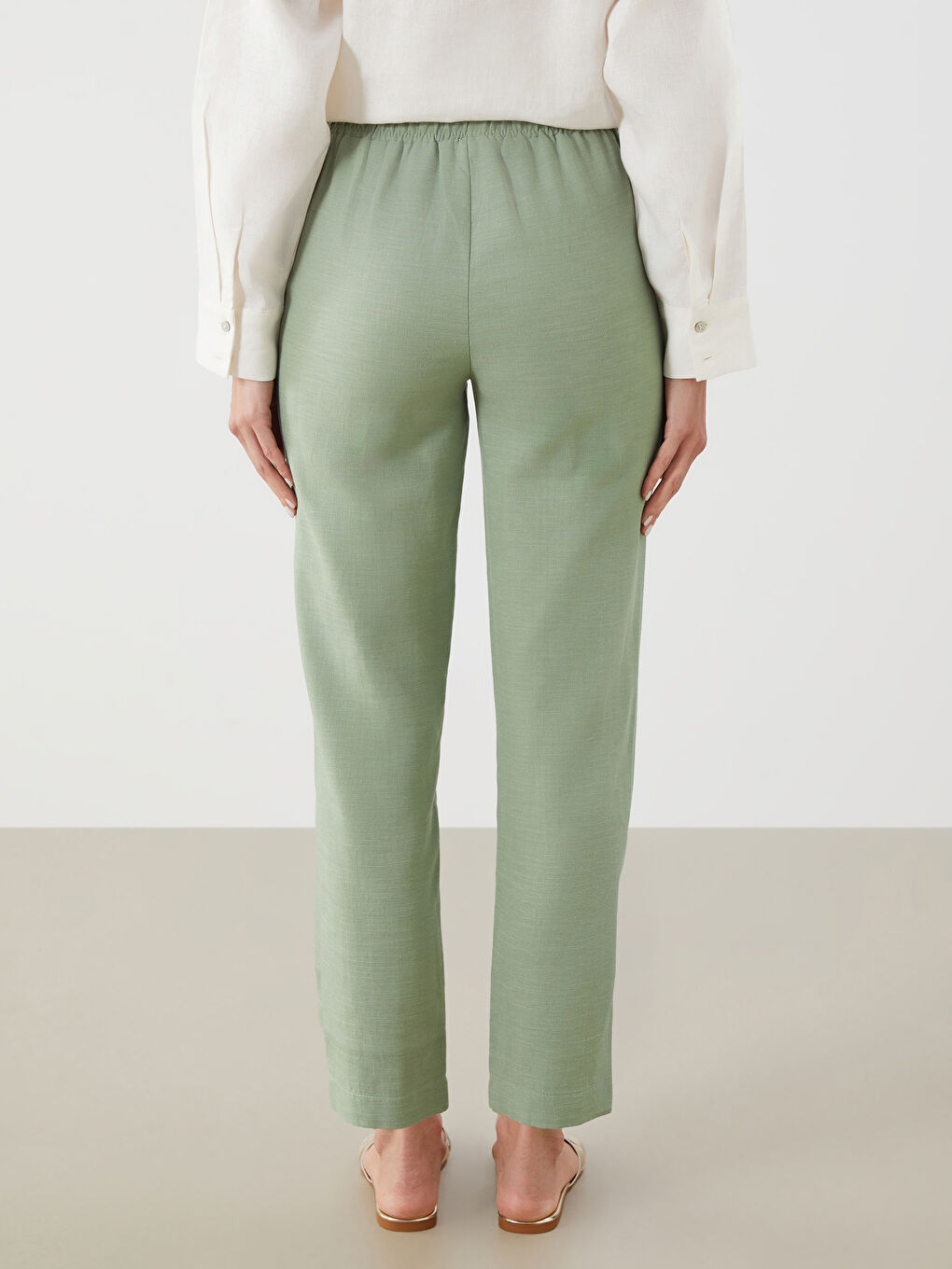 LCWAIKIKI Classic Women's Elastic Waist Linen Blend Trousers -S5QR01Z8-ZCY