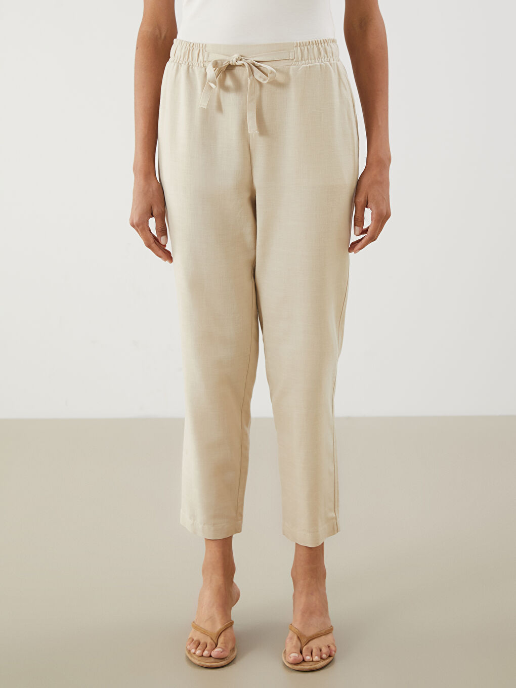 Bej Beli Lastikli Keten Karışımlı Kadın Pantolon-1