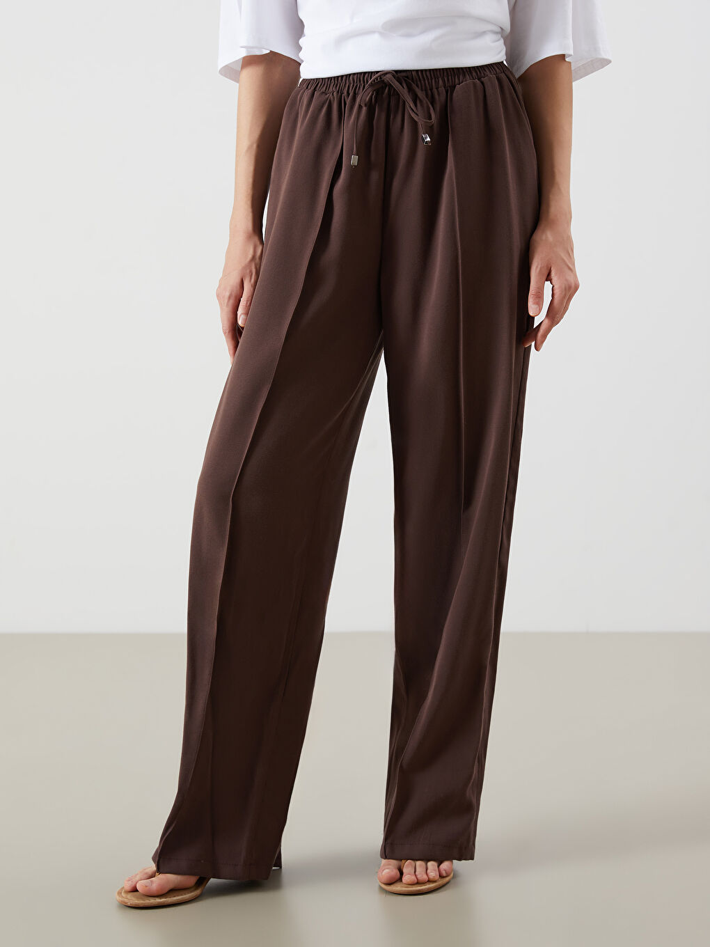 Pantalone sa elastičnim strukom za žene-1