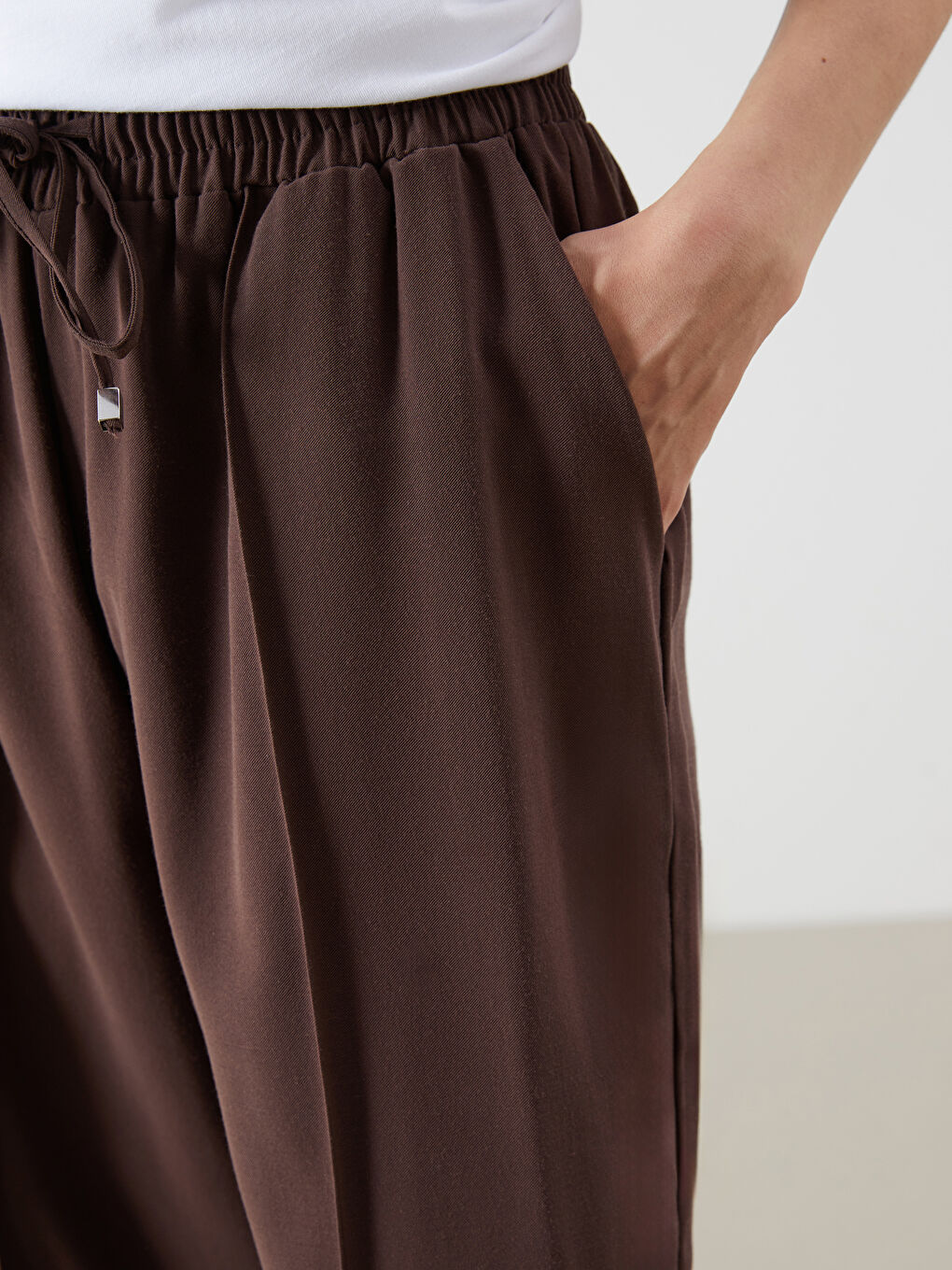 Pantalone sa elastičnim strukom za žene-2