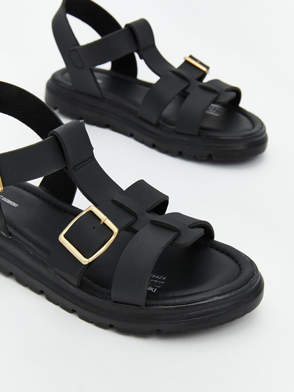 Siyah Tokalı Kız Çocuk Sandalet-2