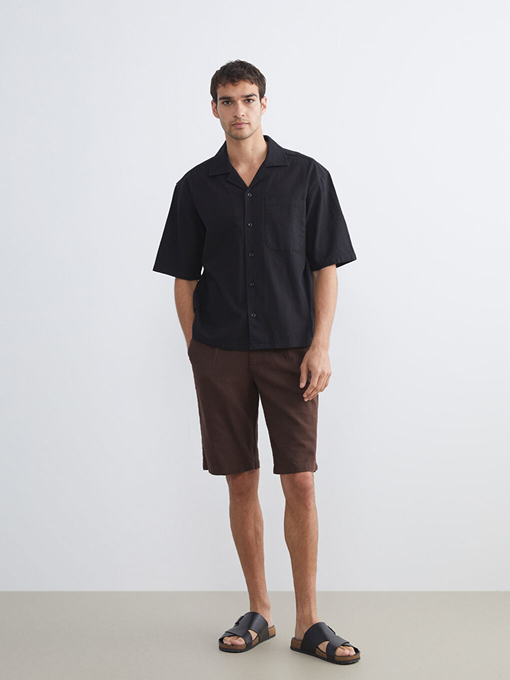 Siyah Regular Fit Resort Yaka Kısa Kollu Poplin Erkek Gömlek-3