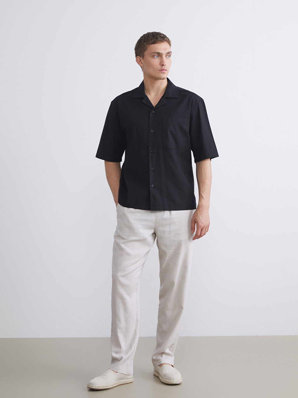 Siyah Regular Fit Resort Yaka Kısa Kollu Poplin Erkek Gömlek-2