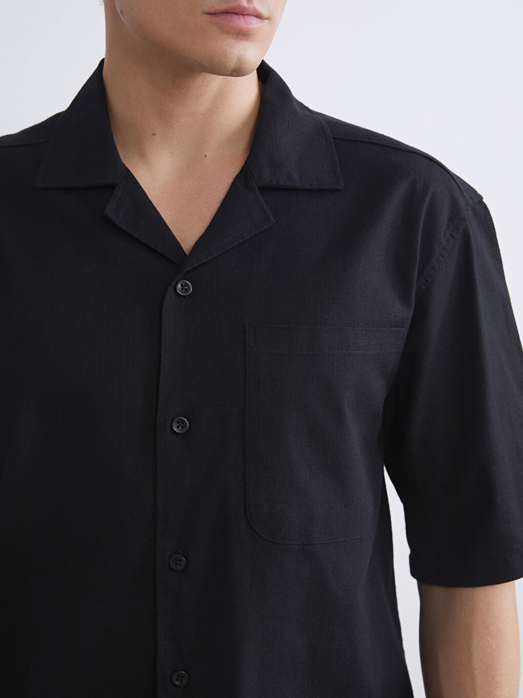 Siyah Regular Fit Resort Yaka Kısa Kollu Poplin Erkek Gömlek-4