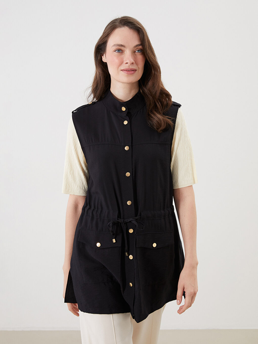 Siyah Hakim Yaka Büzgülü Kadın Yelek