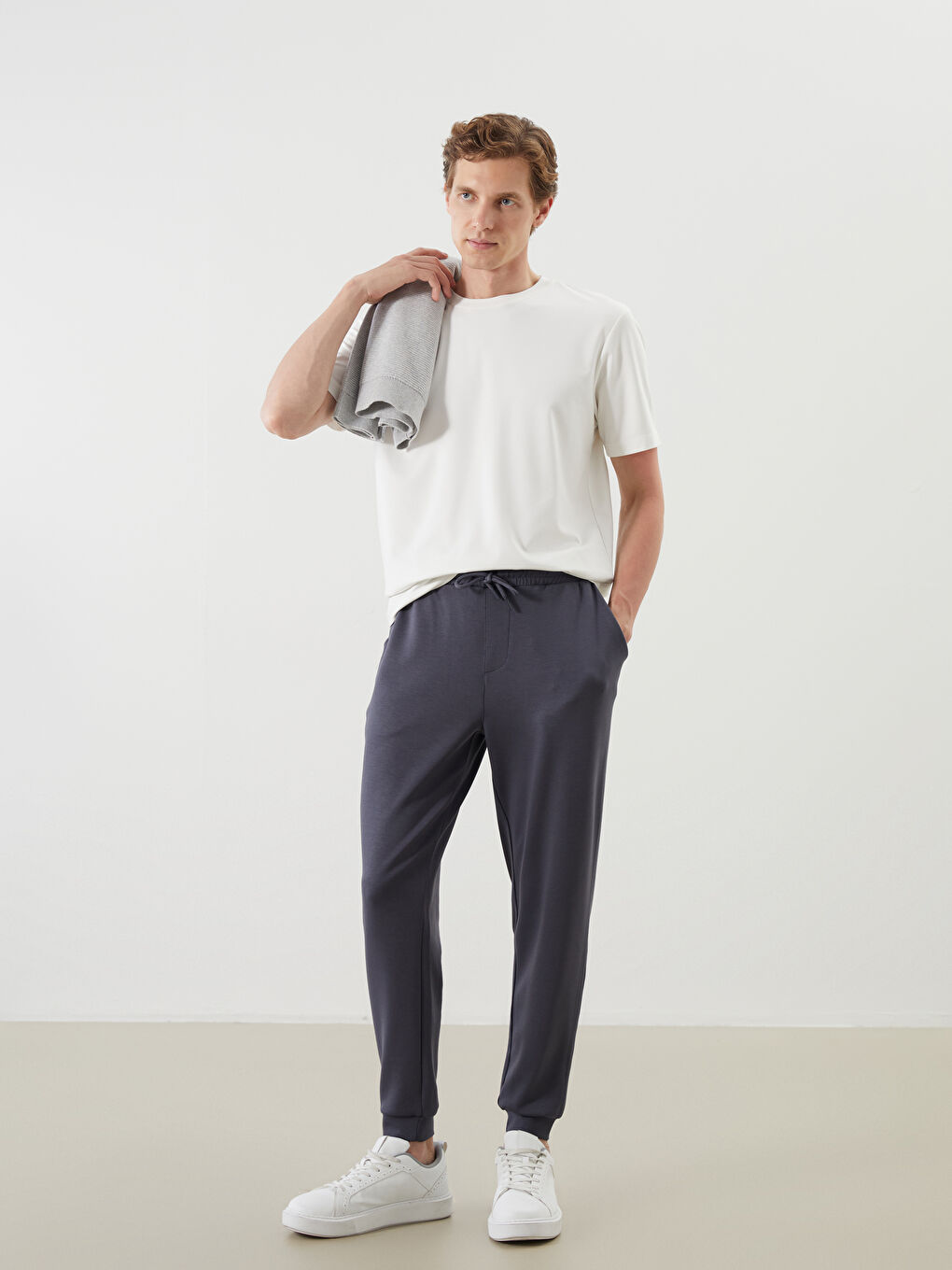 LCW Casual Standard Fit Men's Jogger Sweatpants -S5QS58Z8-YKZ
