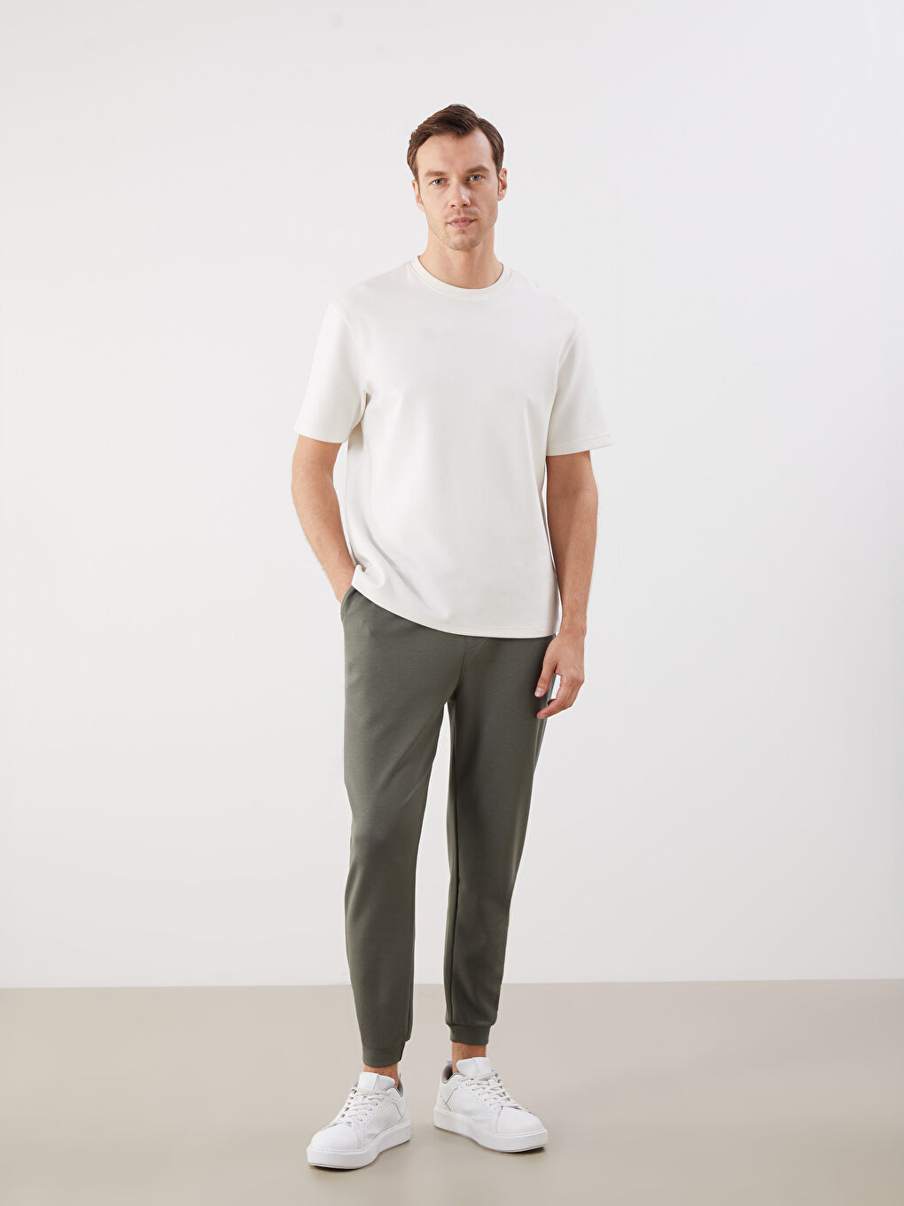 LCW Casual Standard Fit Men's Jogger Sweatpants -S5QS58Z8-Z5M