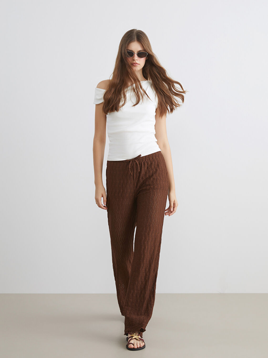Elasticated Waist Textured Women's Trousers-1