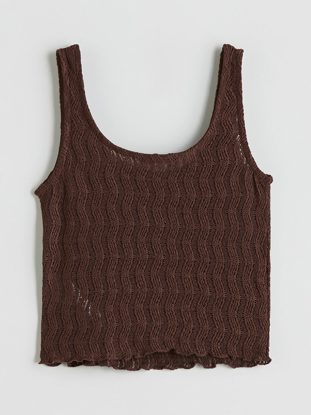 قميص قصير بنسيج وياقة على شكل حرف U-9