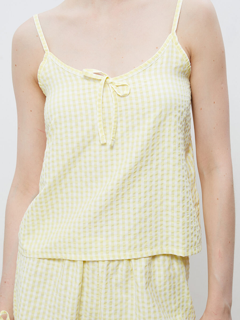 Sarı V Yaka Ekose Kadın Şortlu Pijama Takımı-2