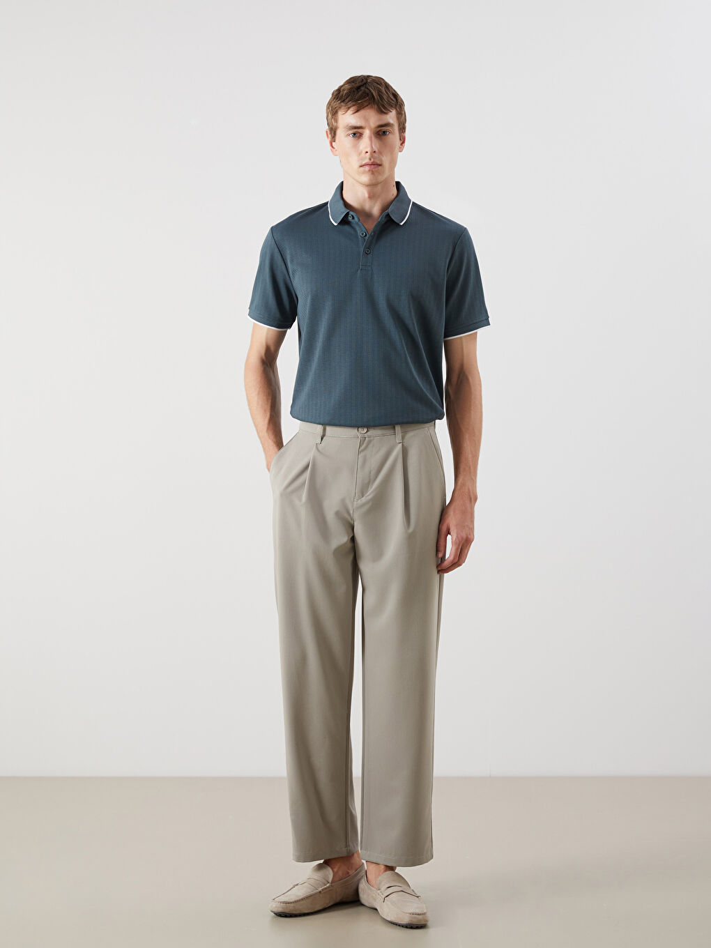 Relaxed Fit Pleated Men's Trousers -S5QT21Z8-RW0