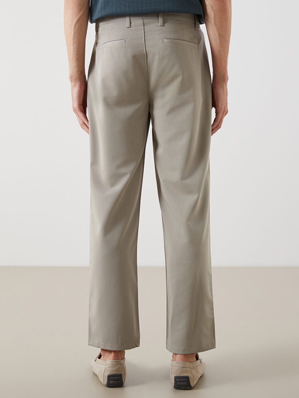 Relaxed Fit Pleated Men's Trousers -S5QT21Z8-RW0