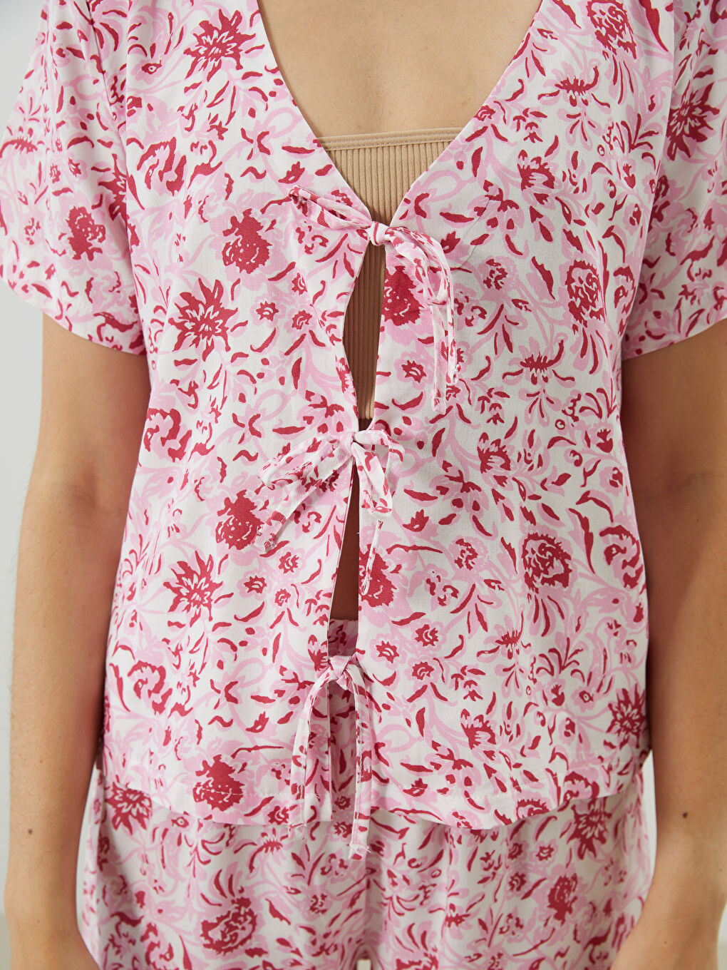 LCW DREAM V Neck Floral Women's Shortie Pyjama Set -S5QT25Z8-LRA