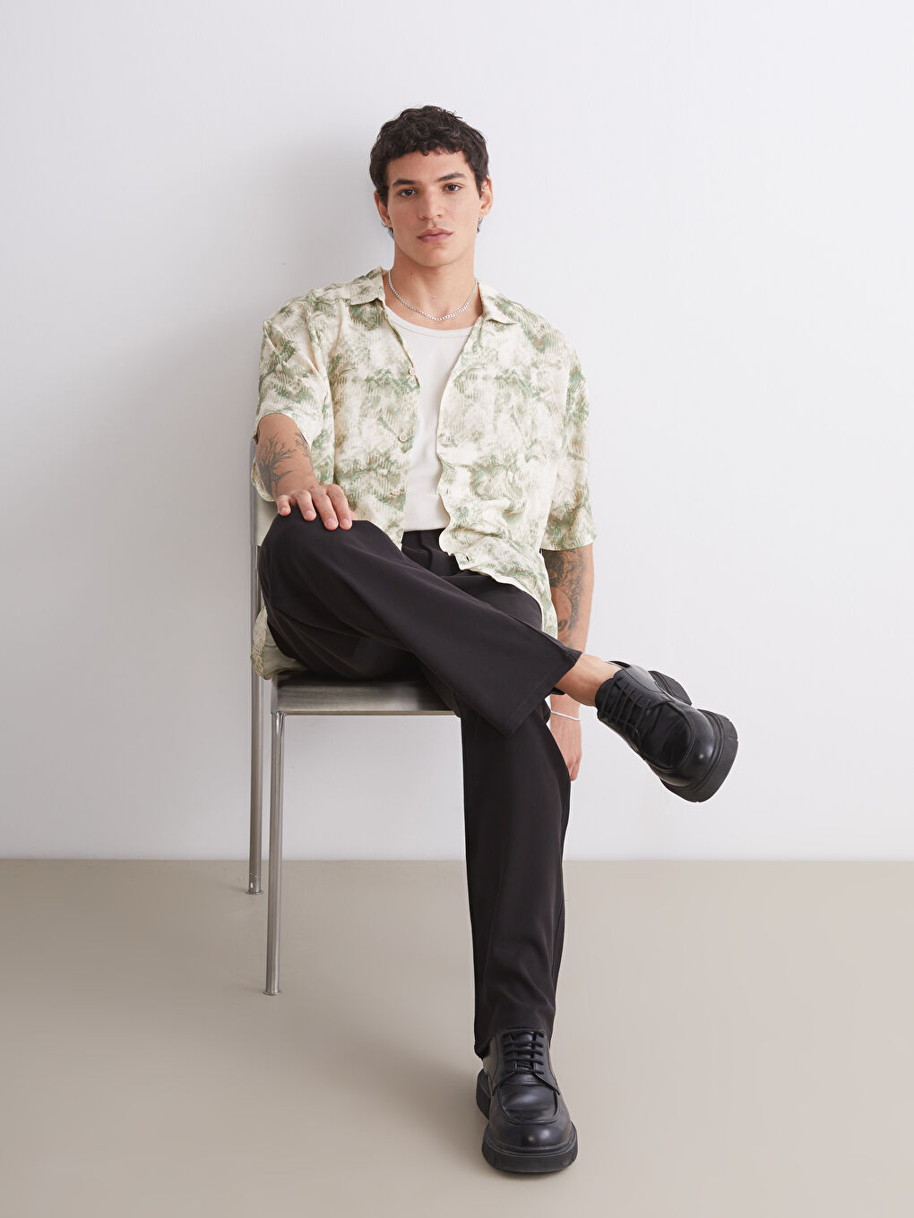 Yeşil Regular Fit Kısa Kollu Desenli Viskon Erkek Gömlek