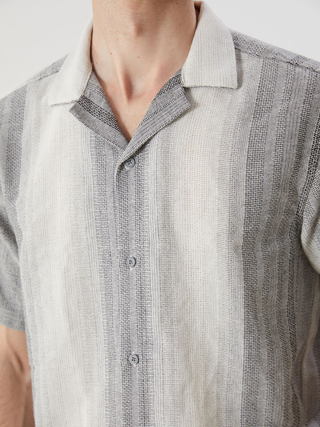 Gri Regular Fit Kısa Kollu Çizgili Erkek Gömlek-2