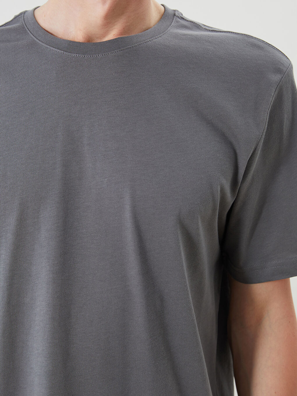 LCWAIKIKI Classic Man ANTHRACITE T-Shirt -S5QT87Z8-YP2