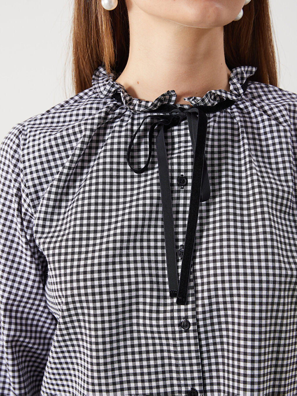 Siyah Bağlamalı Yaka Ekose Düğmeli Bluz-2