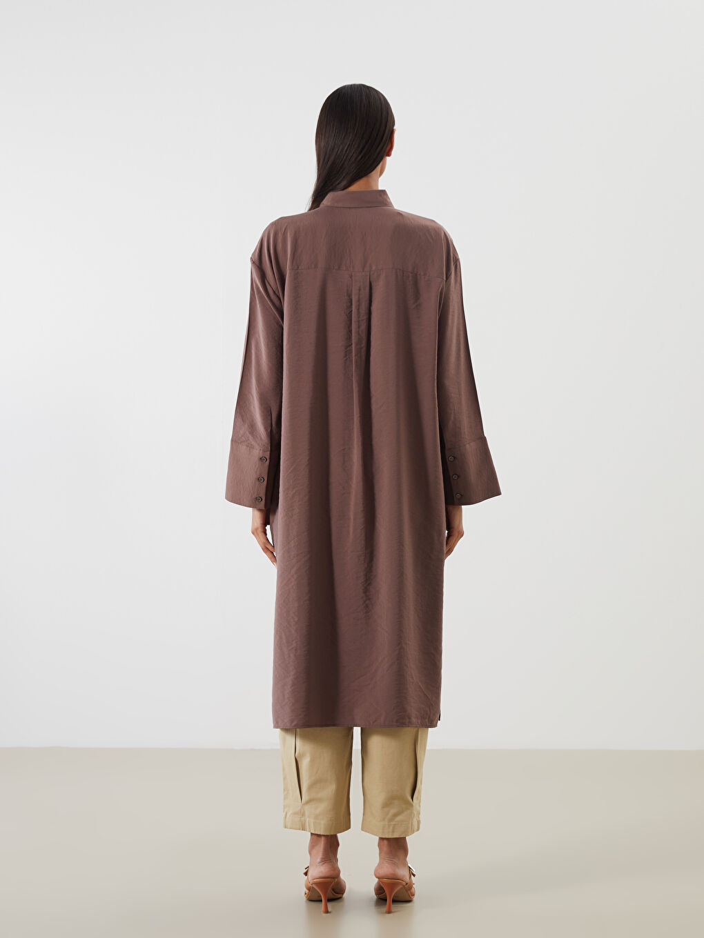 Kahverengi Oversize Modal Karışımlı Kadın Gömlek Tunik-3