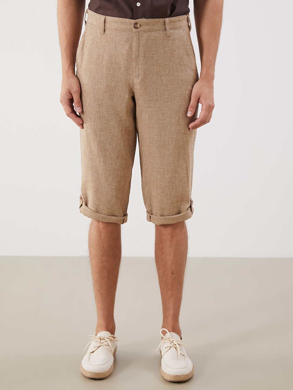Kahverengi Standart Kalıp Keten Karışımlı Erkek Şort-1